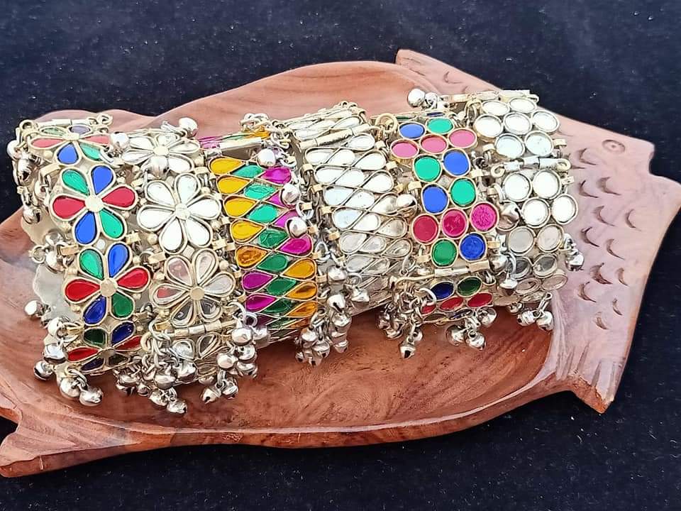 BANGLES (BG-08)